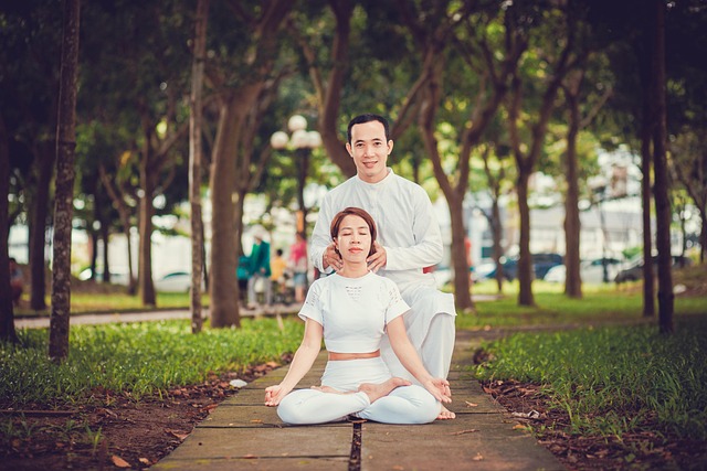 Mann mit Frau, Yoga